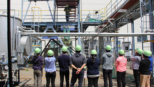 An educator training session at the Plant Operation Technology Training Center