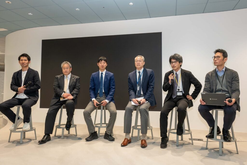 クロストークでは各登壇者が循環経済への熱い思いを語った。右端が三井化学の油井賢司氏