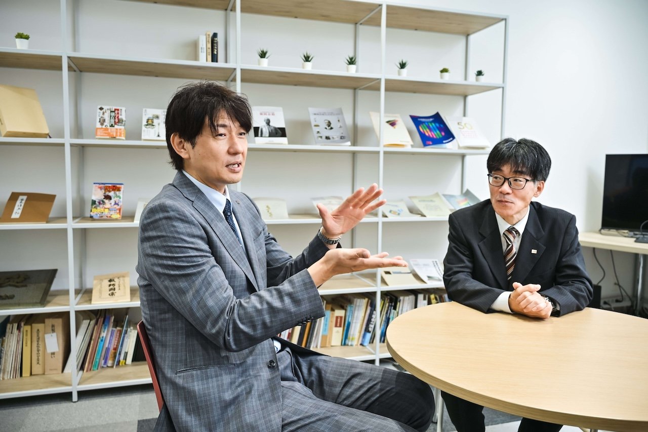 取材の様子_桑原さん
